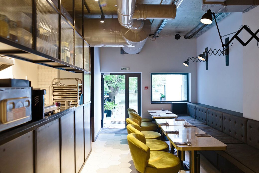 15 KITCHEN+BAR — 1
